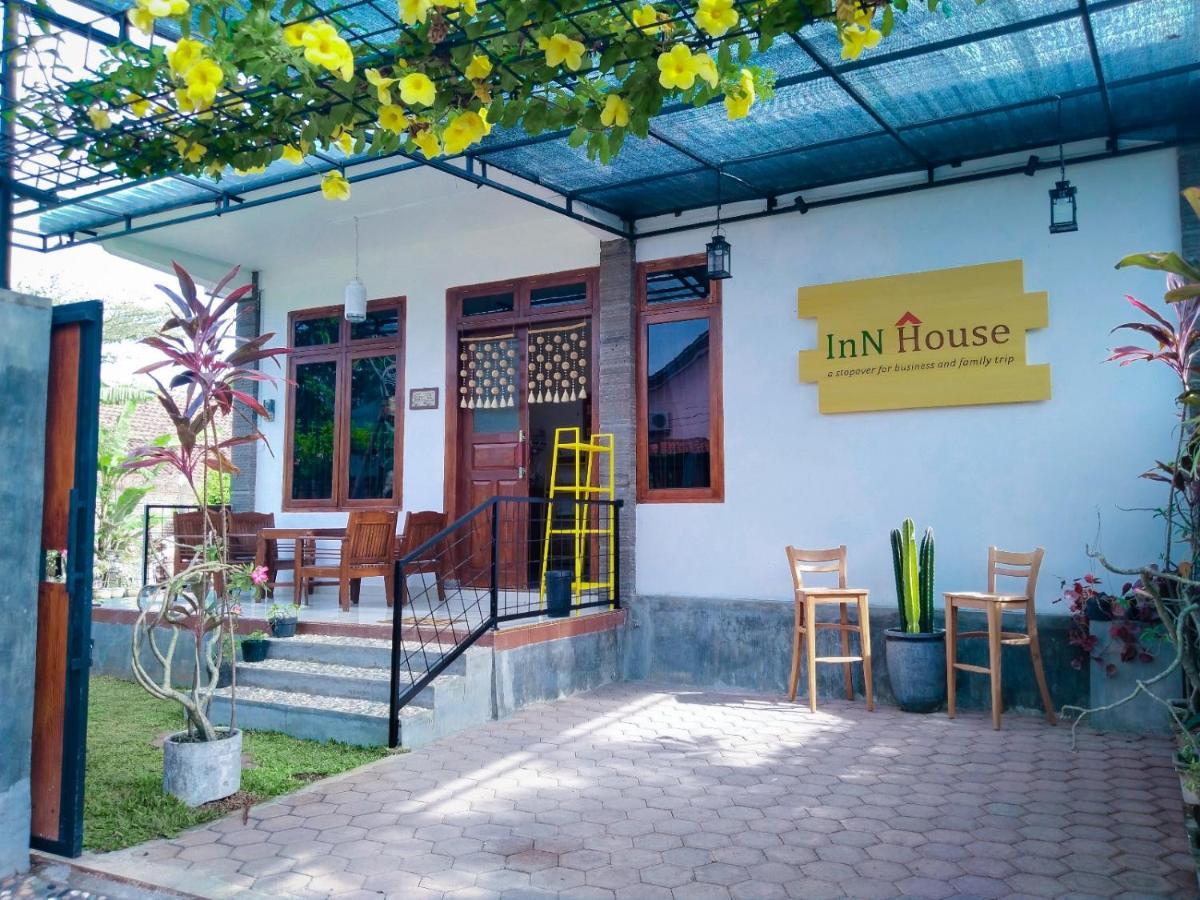 Inn House Homestay Dadapan Eksteriør billede