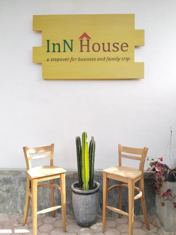 Inn House Homestay Dadapan Eksteriør billede